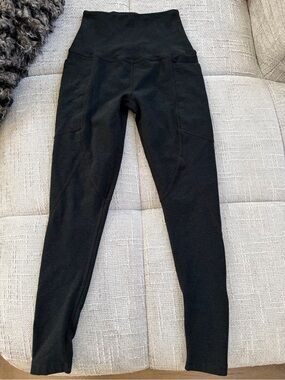 Beyond Yoga Black High-Rise Leggings black size xs